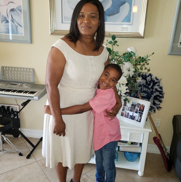 💓Meet your Posher ambassador, Simone💓 - Picture 2 of 7